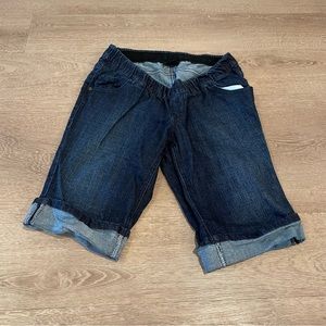 Loved by hedi Klum maternity Jean shorts small